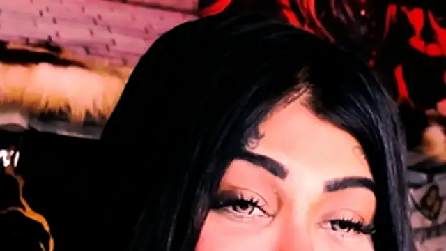 indian_dreamgirl webcam