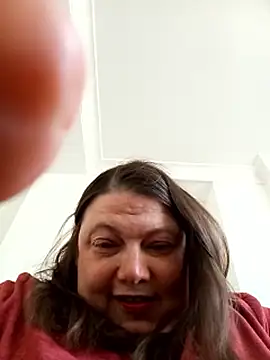 HotHornyEmmaX webcam