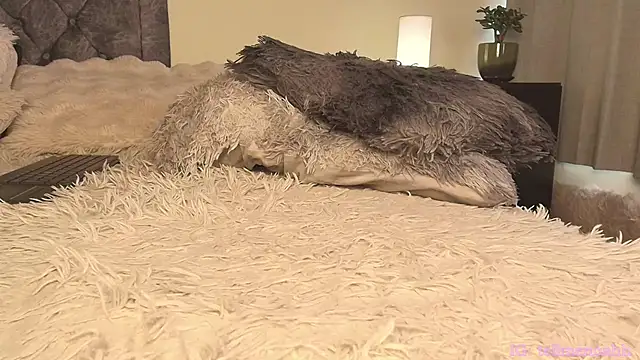 Hairyparadise webcam