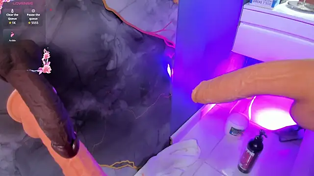 little_valentinaa webcam