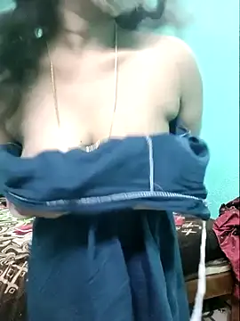 Ramya-hot-gueen webcam