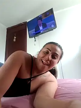 maynor_1998 (F milf) - I want to fuck a cucumber 😈🔥