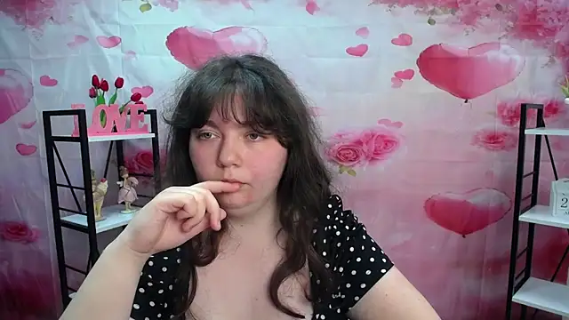 NeonilaLisova webcam