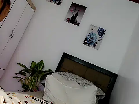 Miss_twinny21 webcam