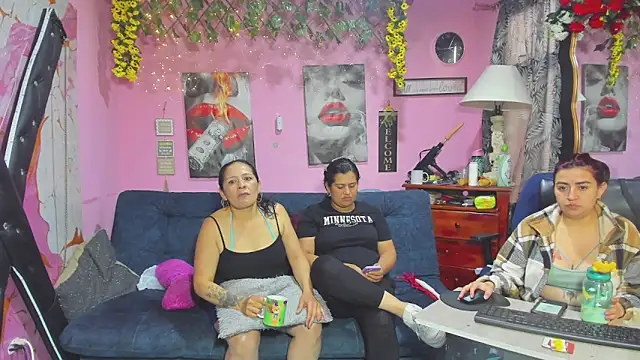 lesbiancuple live sex cam