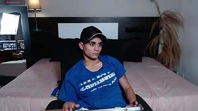 Liiamthompson webcam