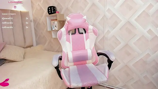 Clhoe_Johnson webcam