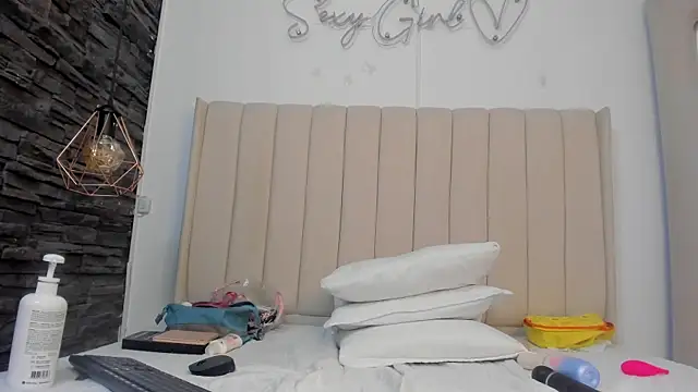 Abril_Castroo webcam