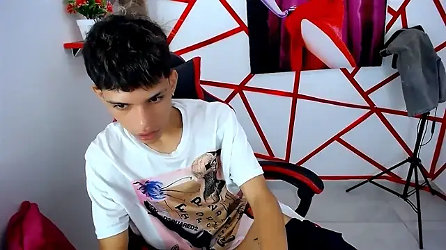 chris_evans77 webcam