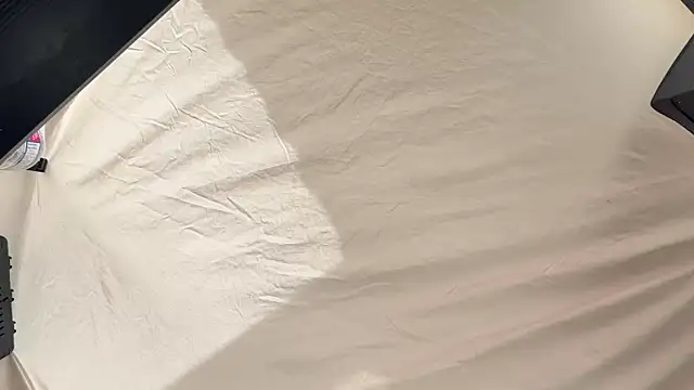 Your_Paris's Live Sex Cam Show