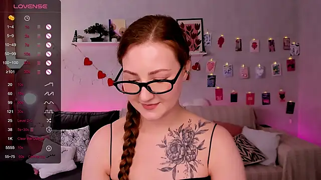 velvet_cherry_ webcam