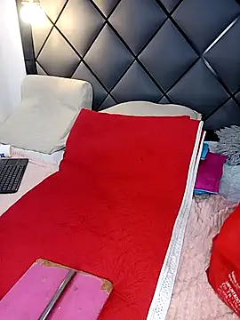 ELLA_KELLY webcam