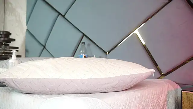 marcela_rojas webcam