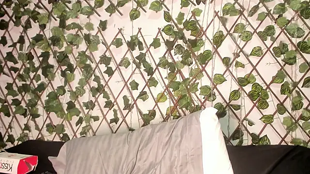 AlondraFerri1 webcam