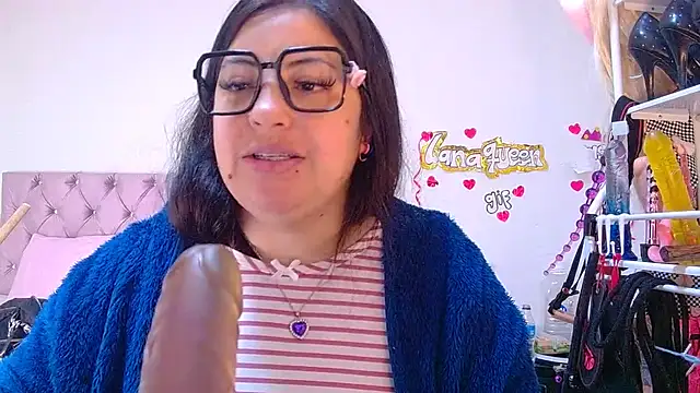 lanaqueen699 webcam