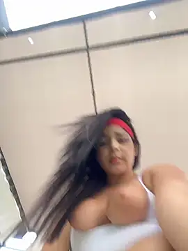 ArieliciousXXX webcam