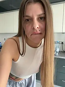 tooprettytobeeasy webcam