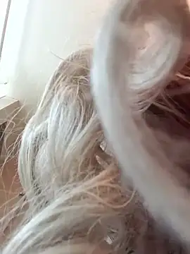 Lowerbottomboi webcam