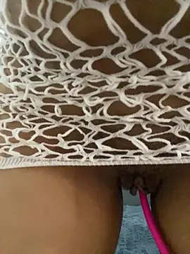 Webcam Model (Rosa_25x)  is live.Free join now!