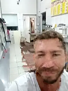 RobertoLuiz84's live cam