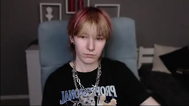 guitarandangell (F young) - tit show 5 minutes