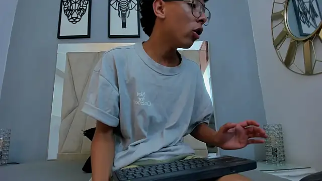 adams_bobby (M twink) - Cum Show🍆💦