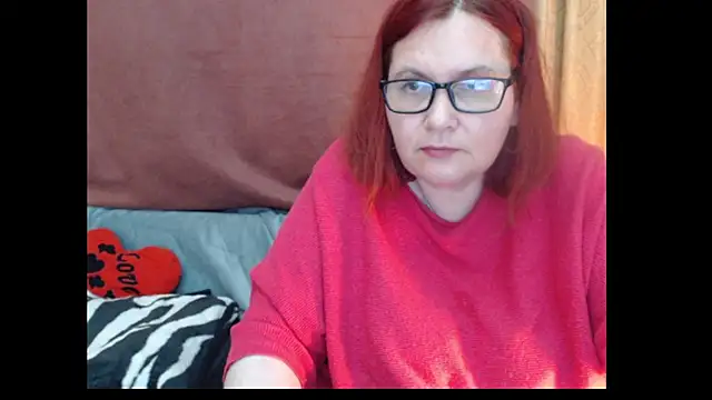 PlayfullMature webcam