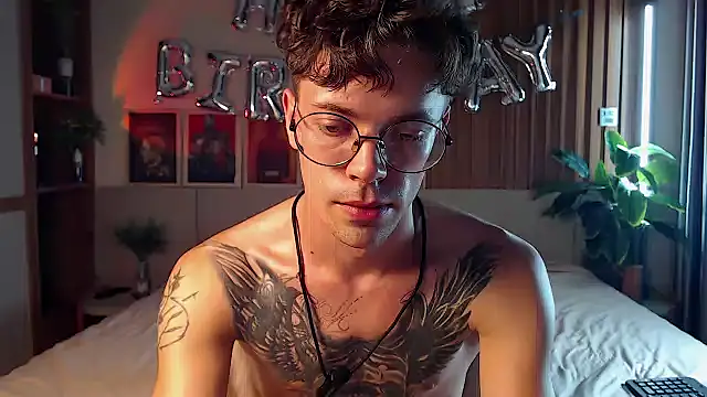 william_henry_ - William_Henry_'s free webcam - UK Sex Cams