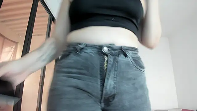 julinee_smithh live sex cam