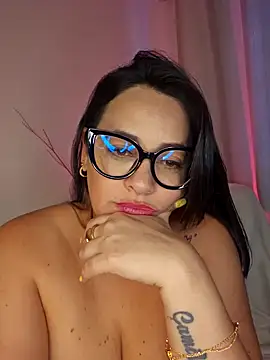 Webcam Model (Nicoleefaith_)  is live.Free join now!