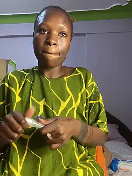 vivi_na19 (F young) - MESSY MOUTH