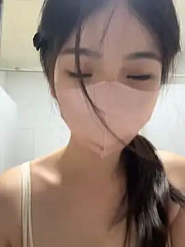 gougou13 (F young) - 户外男厕完成目标打开门五分钟