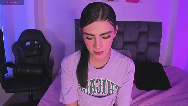 isabella_moon9 (T teen) - show the dildo😈👅