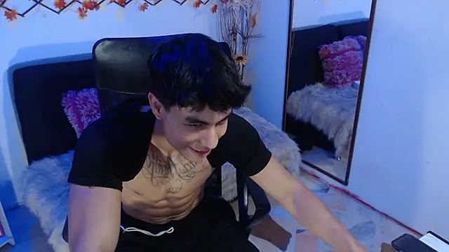 ianwest_ (M young) - 🔥Massage ass with oil & spank it🔥