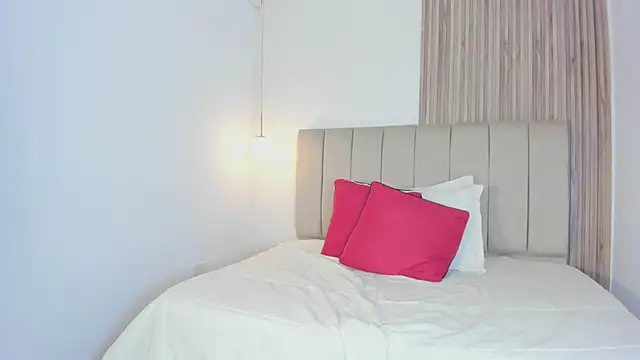 LucianaFerrerr webcam