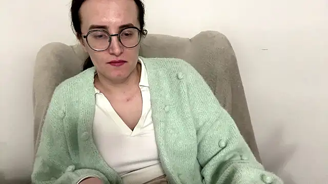 sofiatease (F young) - smile