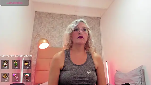 CarolinaGlamour webcam