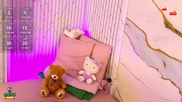 peachy_tay (F teen) - 🍒 oil in all body🍒