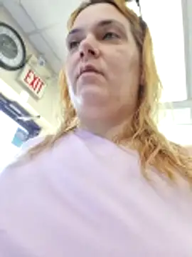 aria423 (F milf) - Make this pussy squirt 💦