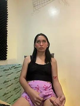 goddess_athena69 (T teen) - CUM IN PUBLIC