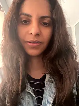 karlatiburcio (F young) - TOP OFF