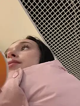 flora_ray (F young) - Pull Pants Down and Twerking