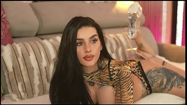 amyblair (F young) - put those lips to work