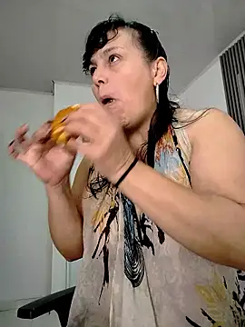 Natasha_miilf webcam