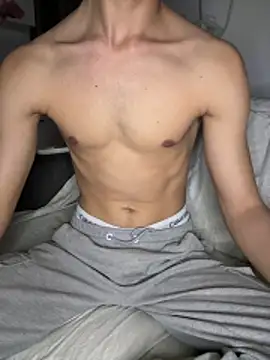 AdrianAfterDark webcam