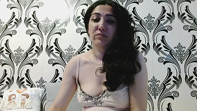 CharmingLadyMira webcam