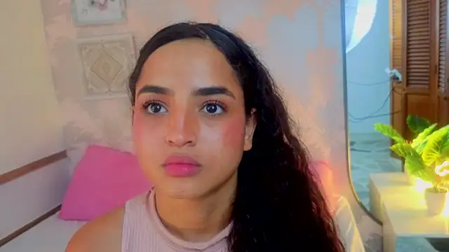 Emma_Thompssonn webcam