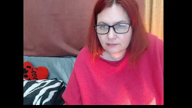 PlayfullMature webcam