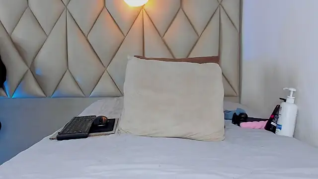 angelswets (F young) - flashing my tits