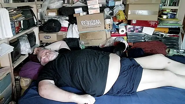 hadeszeuss2 (M mature) - #beardy #big #big-balls #blondes #hairy #hd #masturbation #mature #small-audience #small-cock #spanish #spanish-speaking #straight #uncut #white